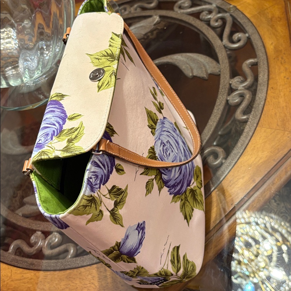 Rare- Kate Spade New York Sam bag featuring a blue cabbage rose - Picture 11 of 12